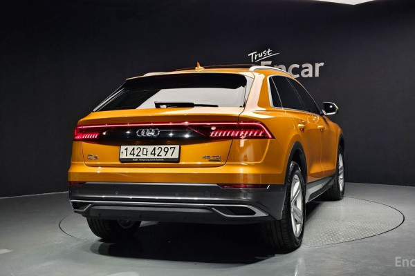 2021 Audi Q8 с пробегом 56 145 км