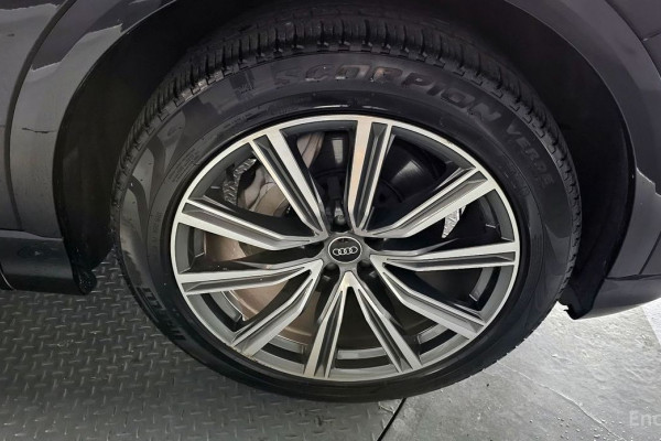 2021 Audi Q8 с пробегом 63 562 км