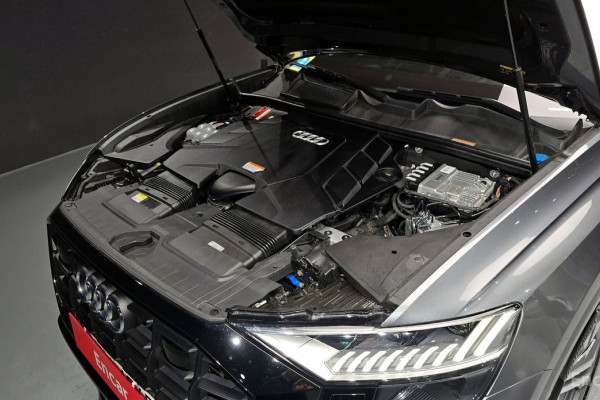 2022 Audi Q8 с пробегом 58 369 км