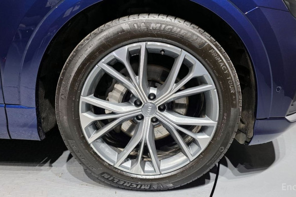 2021 Audi Q8 с пробегом 62 366 км