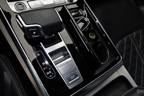 2021 Audi Q8 с пробегом 63 562 км