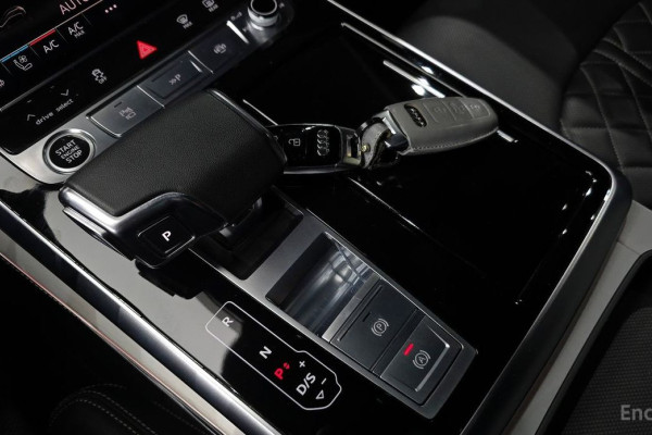 2022 Audi Q8 с пробегом 58 369 км