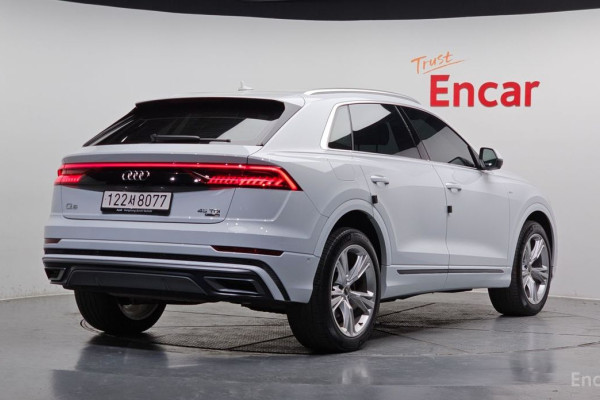 2023 Audi Q8 с пробегом 63 280 км
