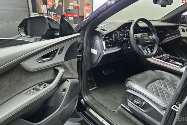 2021 Audi Q8 с пробегом 63 562 км