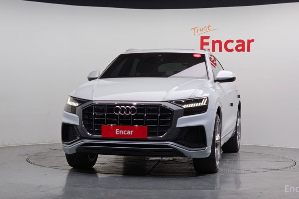2023 Audi Q8 с пробегом 63 280 км
