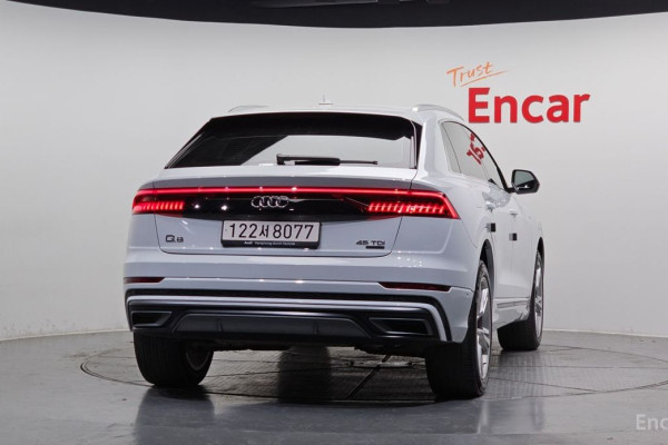 2023 Audi Q8 с пробегом 63 280 км