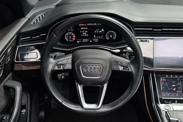 2021 Audi Q8 с пробегом 56 145 км