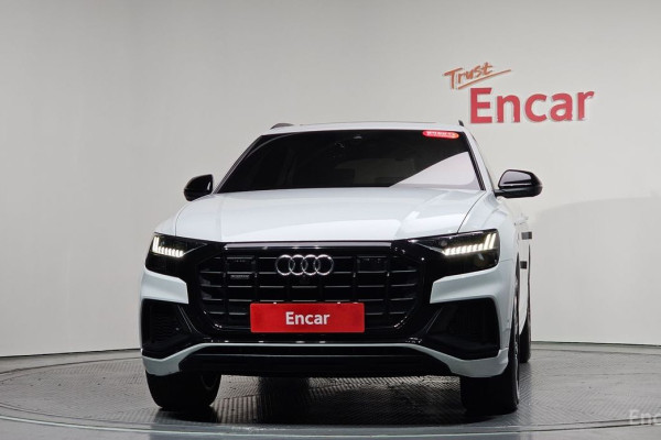 2021 Audi Q8 с пробегом 90 358 км