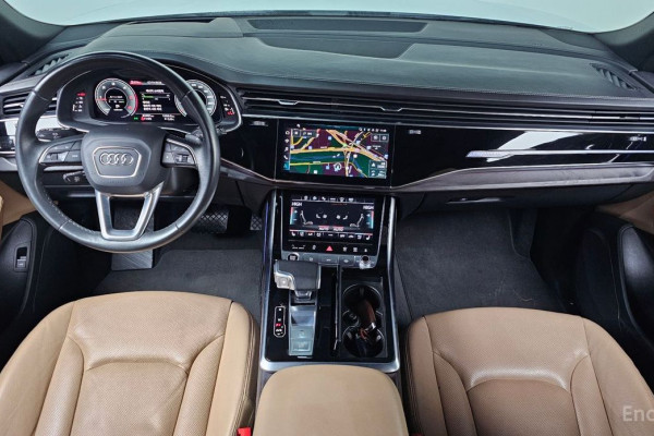 2023 Audi Q8 с пробегом 63 280 км