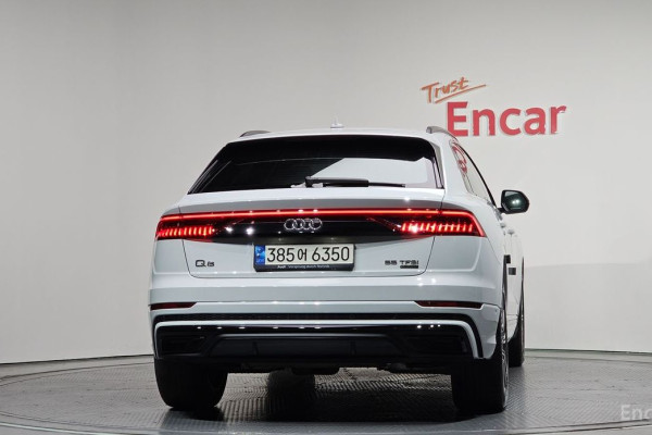 2021 Audi Q8 с пробегом 90 358 км