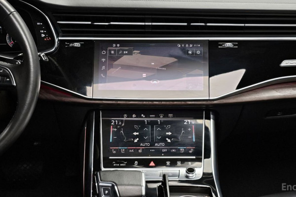 2021 Audi Q8 с пробегом 56 145 км