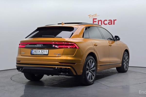 2021 Audi Q8 с пробегом 47 250 км