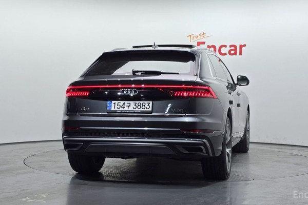 2021 Audi Q8 с пробегом 88 256 км