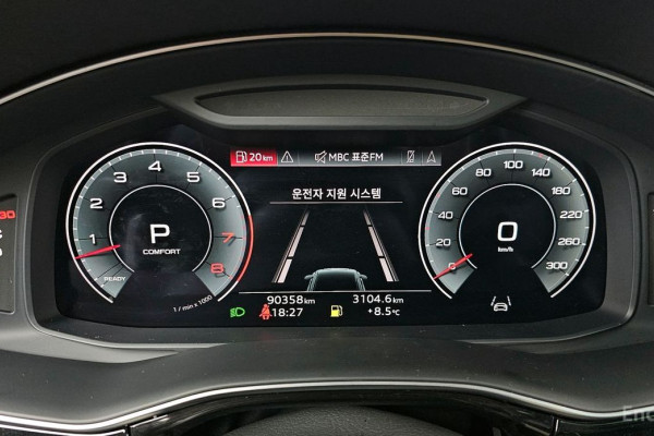 2021 Audi Q8 с пробегом 90 358 км