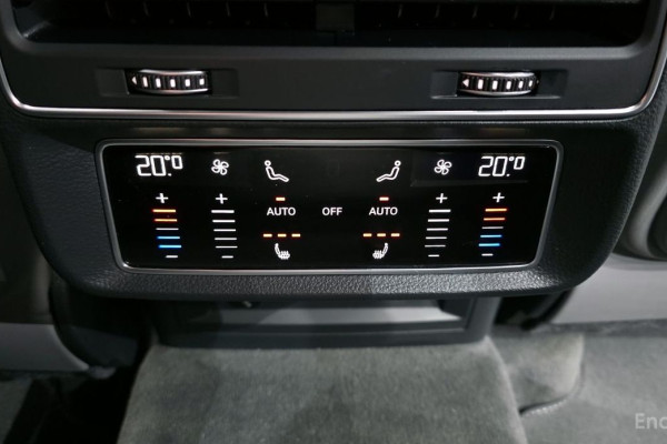 2021 Audi Q8 с пробегом 62 366 км