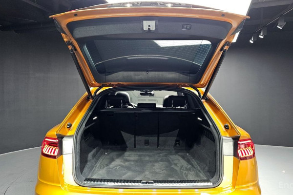2021 Audi Q8 с пробегом 56 145 км