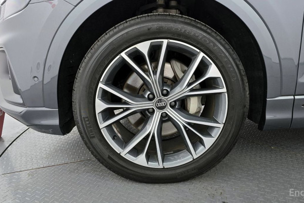 2021 Audi Q8 с пробегом 88 256 км