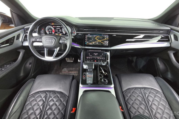 2021 Audi Q8 с пробегом 47 250 км