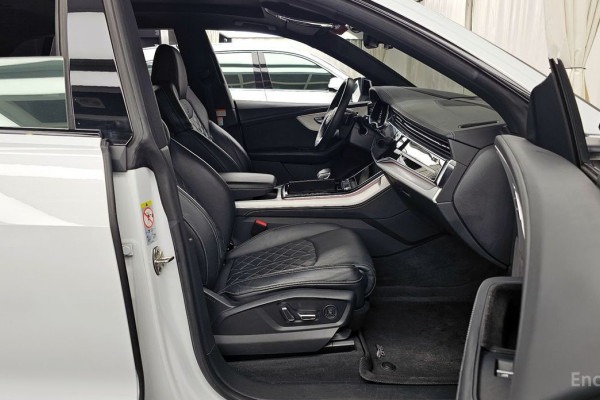 2021 Audi Q8 с пробегом 90 358 км