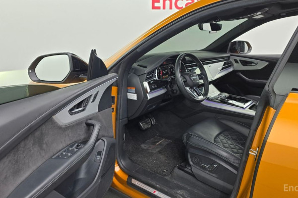 2021 Audi Q8 с пробегом 47 250 км