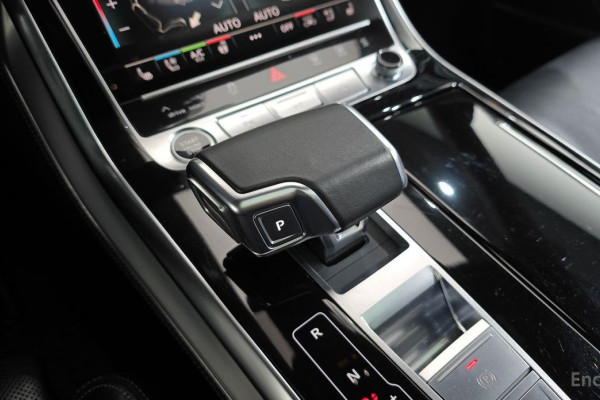 2021 Audi Q8 с пробегом 88 256 км