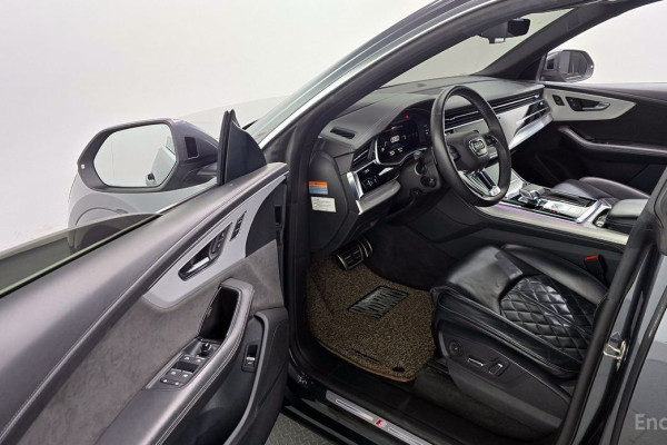 2021 Audi Q8 с пробегом 88 256 км