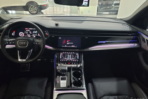2021 Audi Q8 с пробегом 51 499 км
