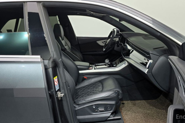 2021 Audi Q8 с пробегом 88 256 км