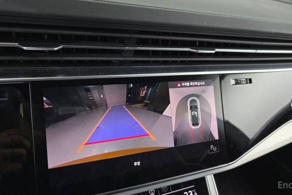 2021 Audi Q8 с пробегом 47 250 км