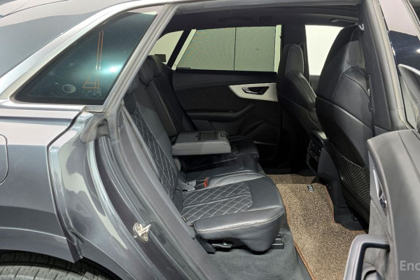 2021 Audi Q8 с пробегом 88 256 км