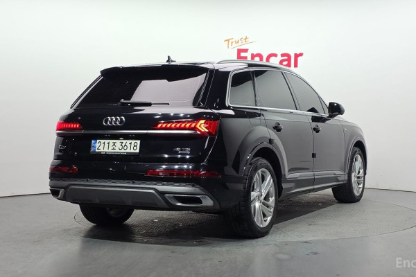 2021 Audi Q7 с пробегом 93 454 км