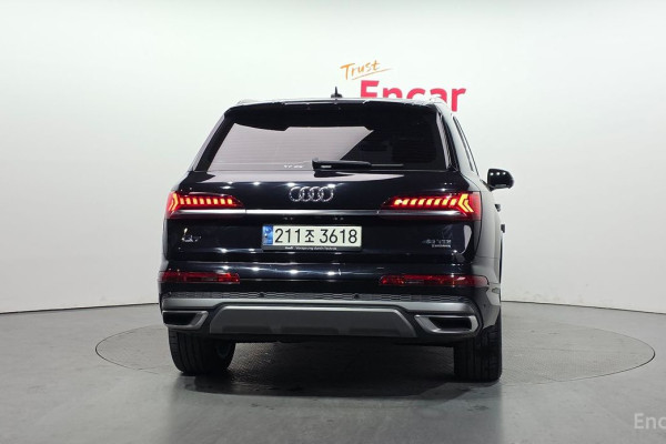2021 Audi Q7 с пробегом 93 454 км