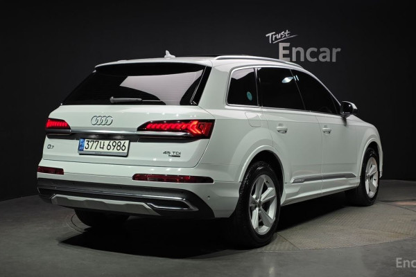 2020 Audi Q7 с пробегом 76 530 км