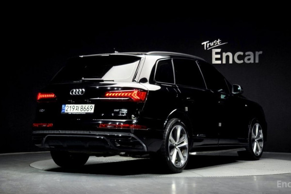 2022 Audi Q7 с пробегом 37 871 км