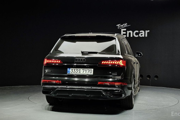 2022 Audi Q7 с пробегом 29 630 км