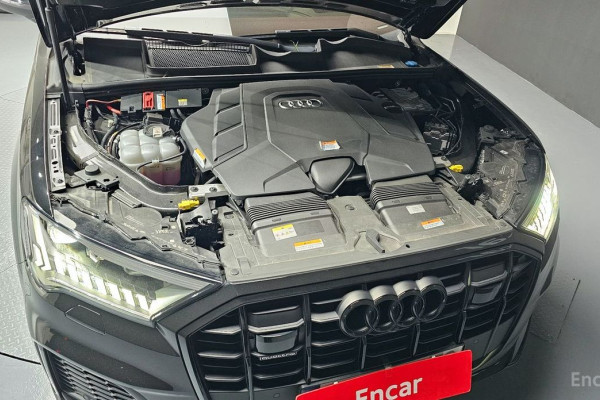 2022 Audi Q7 с пробегом 29 630 км