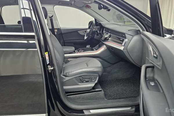 2022 Audi Q7 с пробегом 77 281 км