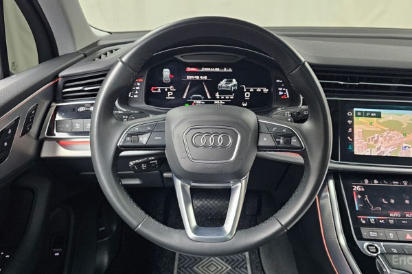 2022 Audi Q7 с пробегом 77 281 км