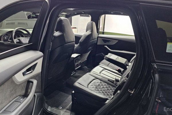 2022 Audi Q7 с пробегом 29 630 км