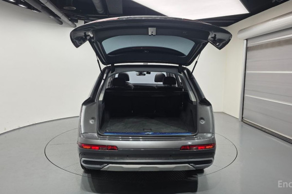 2021 Audi Q7 с пробегом 29 471 км