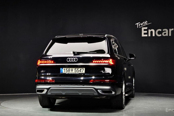 2021 Audi Q7 с пробегом 63 592 км