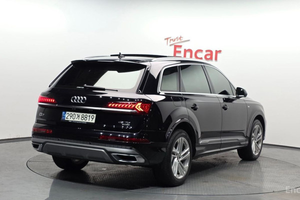 2021 Audi Q7 с пробегом 90 111 км