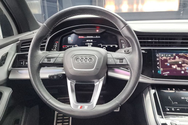 2021 Audi Q7 с пробегом 56 524 км