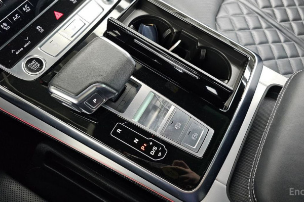 2023 Audi Q7 с пробегом 23 864 км