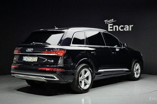 2021 Audi Q7 с пробегом 75 557 км