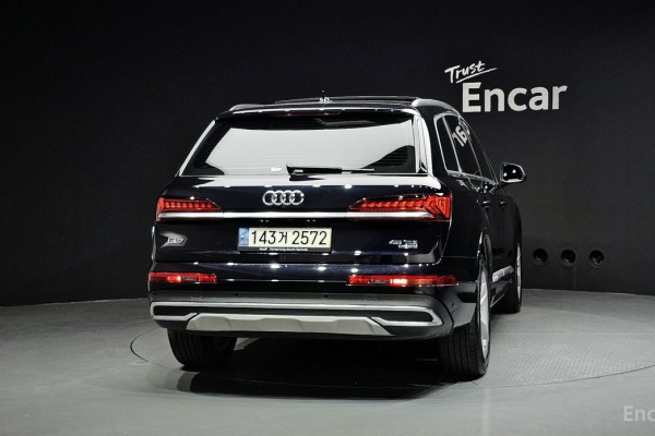 2021 Audi Q7 с пробегом 75 557 км