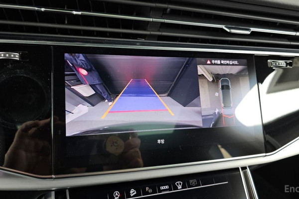 2023 Audi Q7 с пробегом 23 864 км