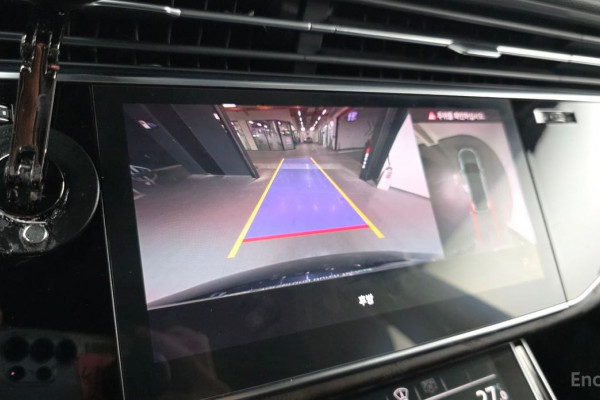 2021 Audi Q7 с пробегом 90 111 км