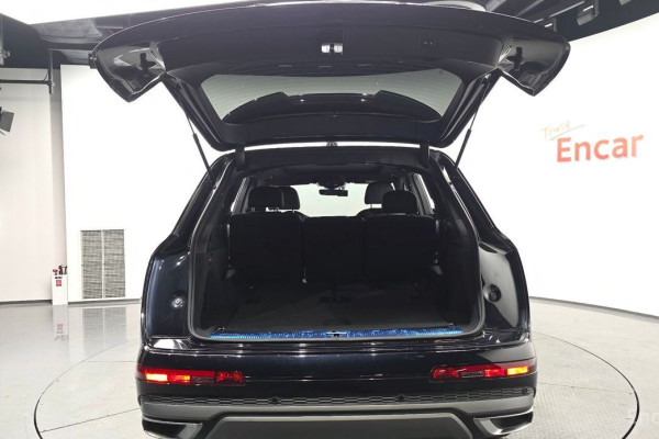 2021 Audi Q7 с пробегом 90 111 км