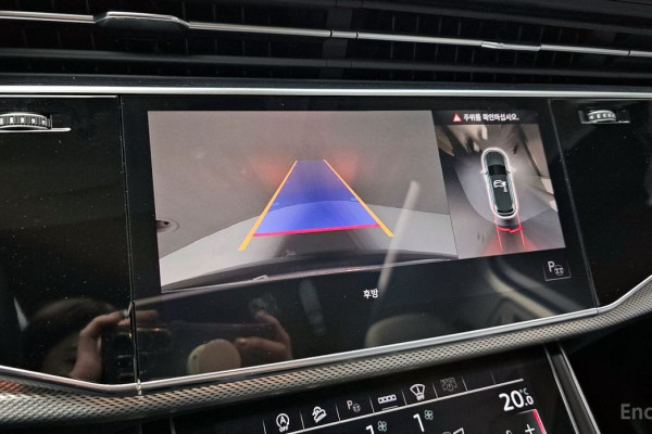 2021 Audi Q7 с пробегом 75 557 км